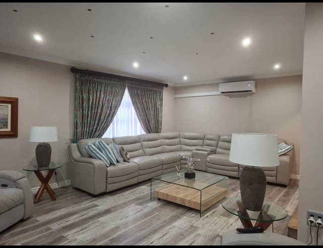 4 BEDROOM HOUSE FOR SALE IN UNITAS PARK